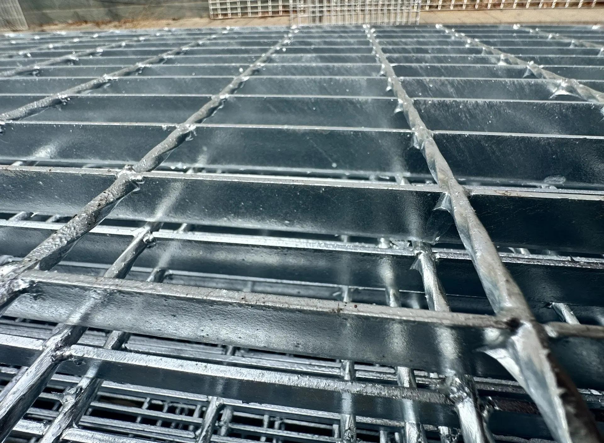 钢格板 钢铁材料的多功能建筑秘密